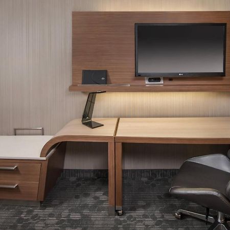 Courtyard By Marriott New York Queens, Jamaica Exteriér fotografie